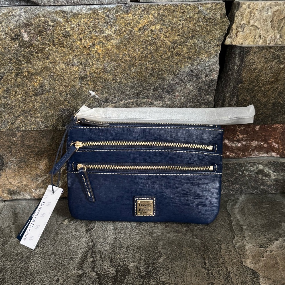 NWT Dooney & Bourke Wristlet Clutch